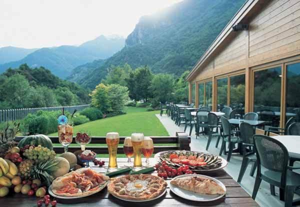 Hotel Aurora Chiavenna Exterior foto
