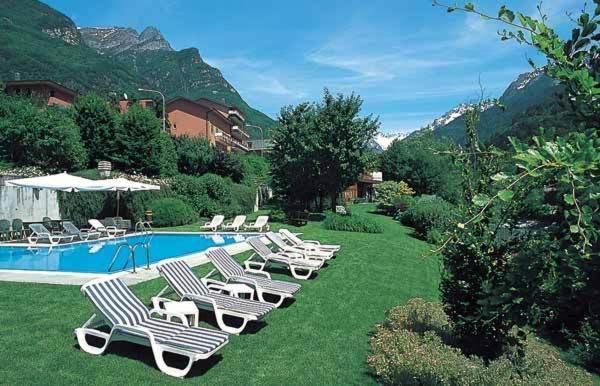Hotel Aurora Chiavenna Exterior foto