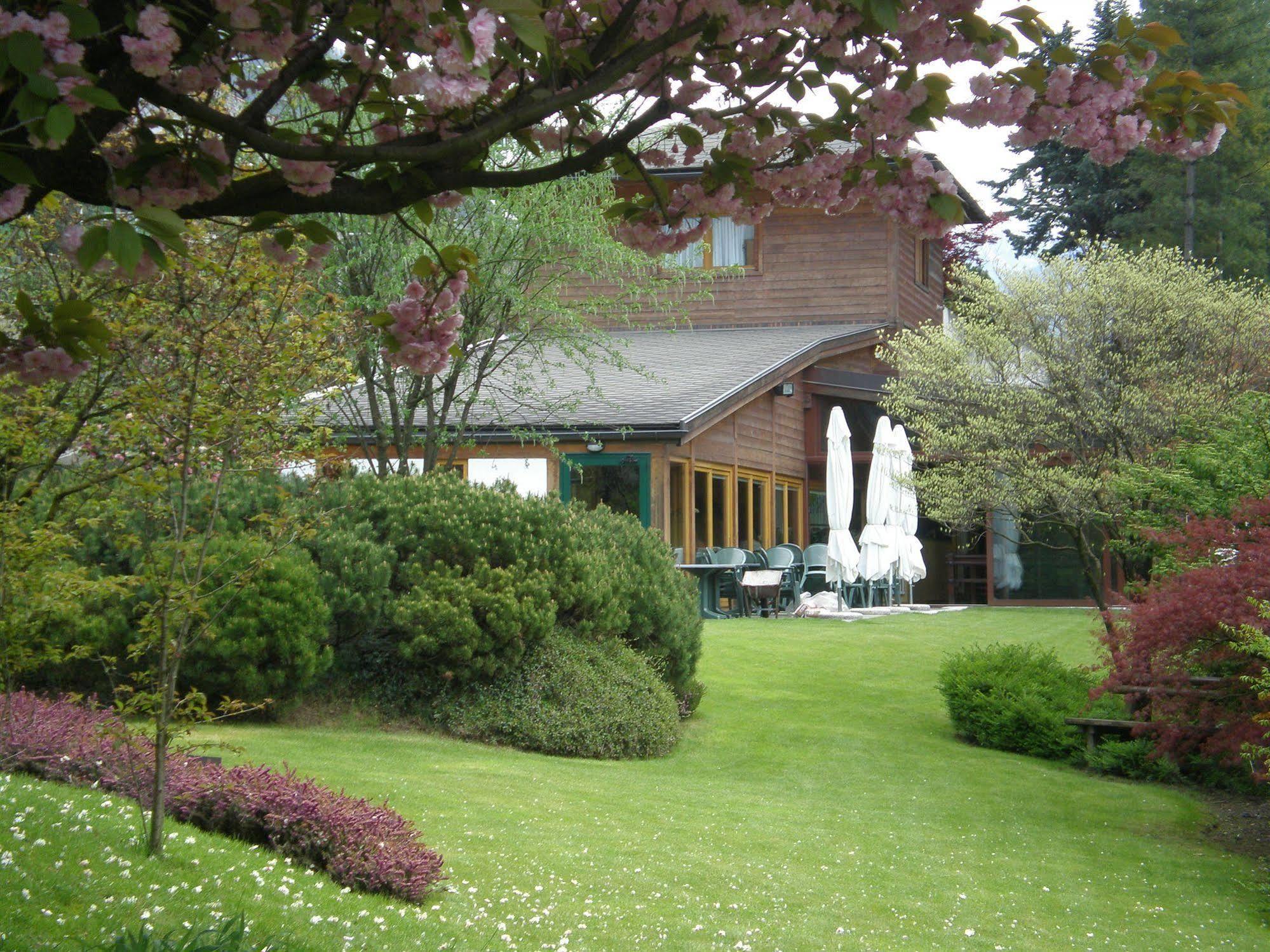 Hotel Aurora Chiavenna Exterior foto