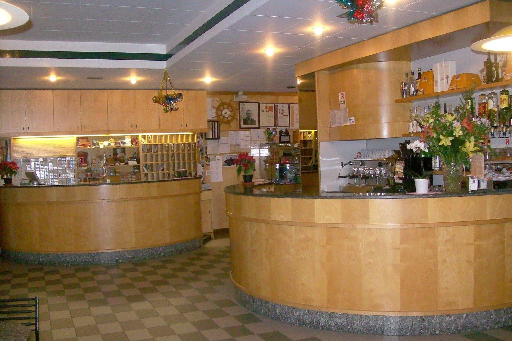Hotel Aurora Chiavenna Exterior foto
